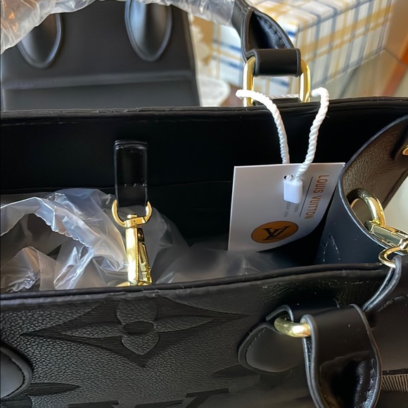 LV Black Satchel Structured Elegance bag - Picture 4 of 7